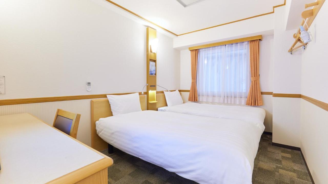 Toyoko Inn Tokyo Shinjuku Kabukicho Zewnętrze zdjęcie