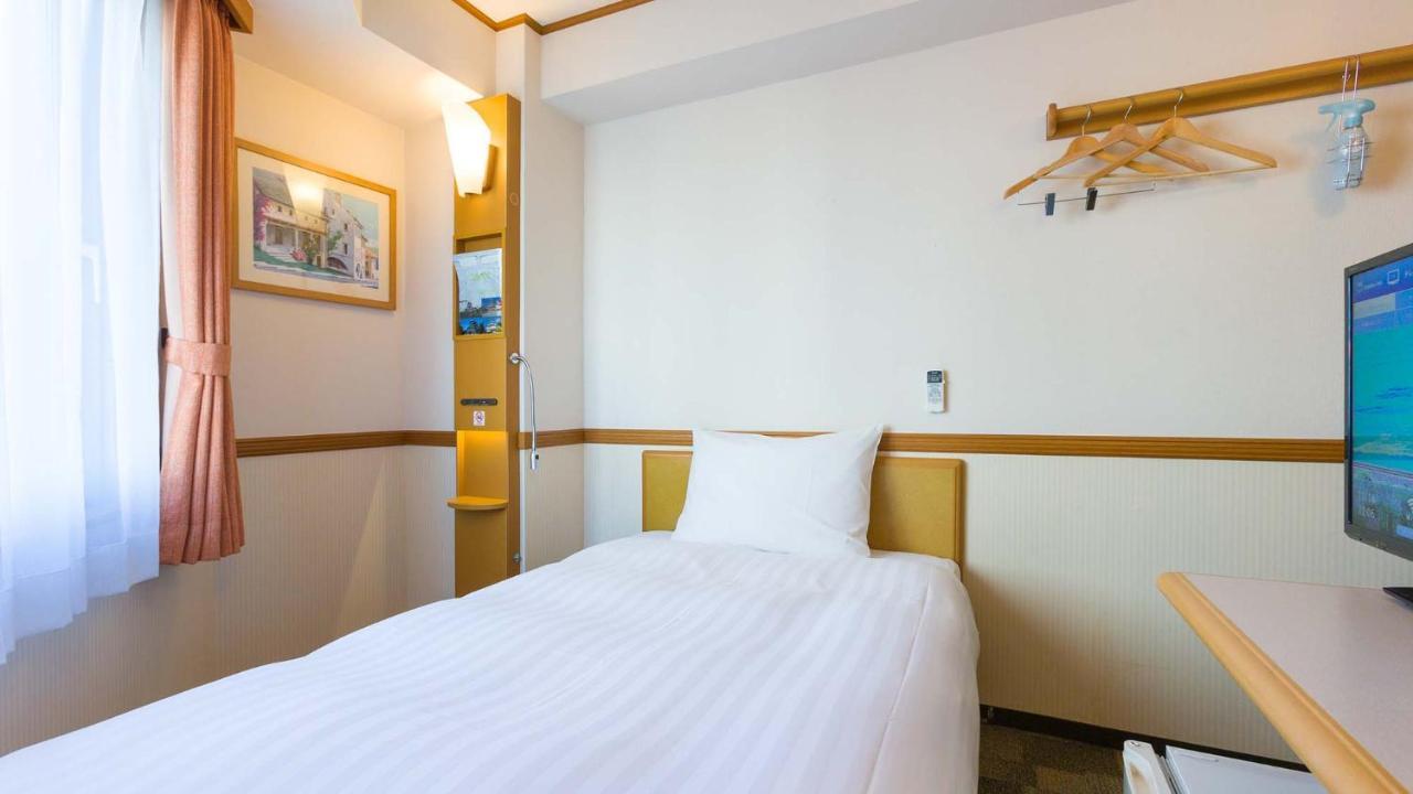 Toyoko Inn Tokyo Shinjuku Kabukicho Zewnętrze zdjęcie